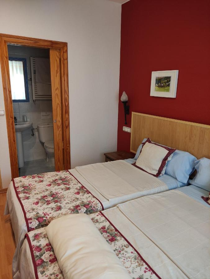 Hostal Escartin Sabiñánigo المظهر الخارجي الصورة