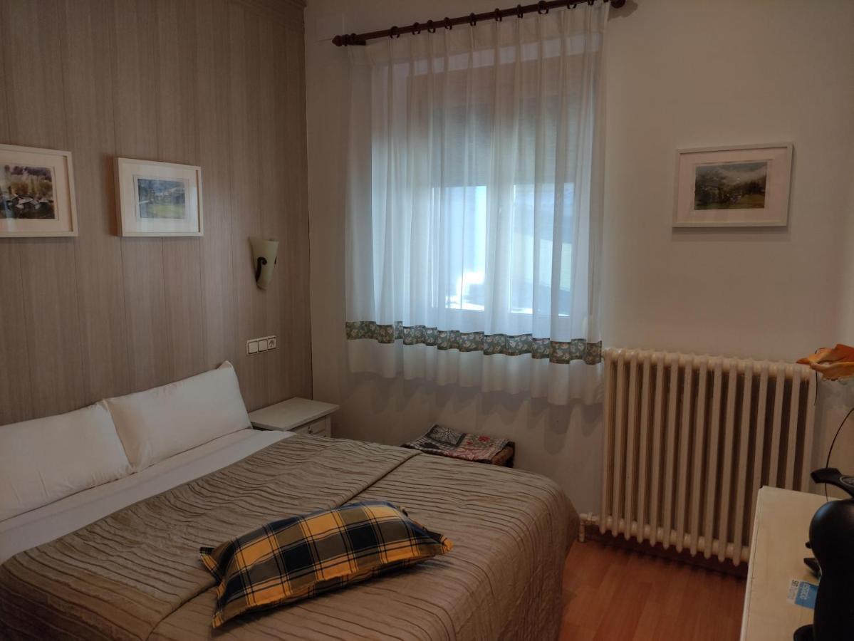 Hostal Escartin Sabiñánigo المظهر الخارجي الصورة
